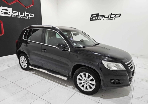 Volkswagen Tiguan cena 25900 przebieg: 226137, rok produkcji 2008 z Brodnica małe 301